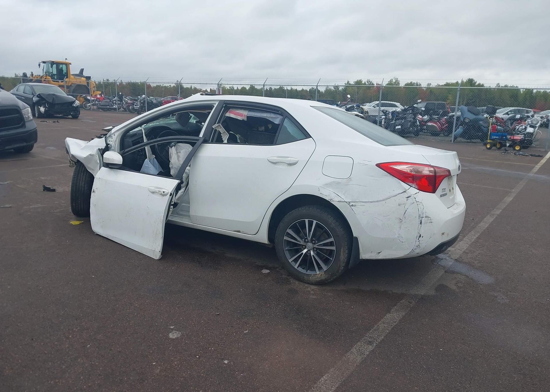 2018 TOYOTA COROLLA LE