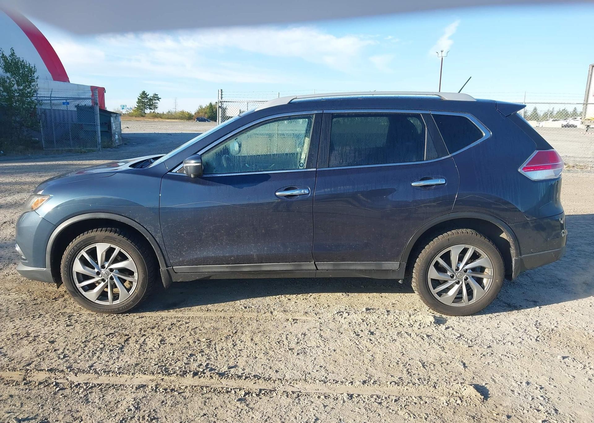 2015 NISSAN ROGUE S