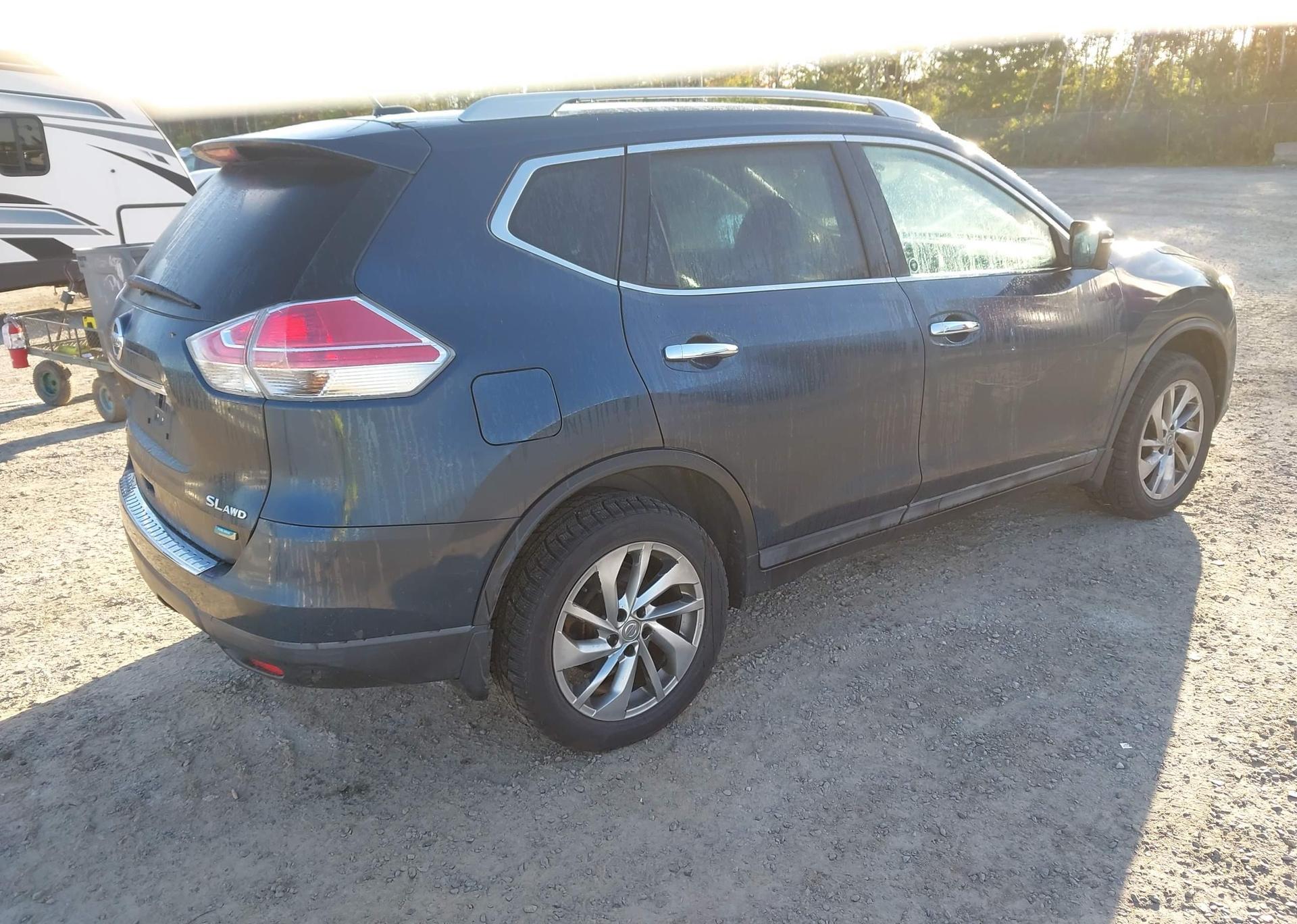 2015 NISSAN ROGUE S