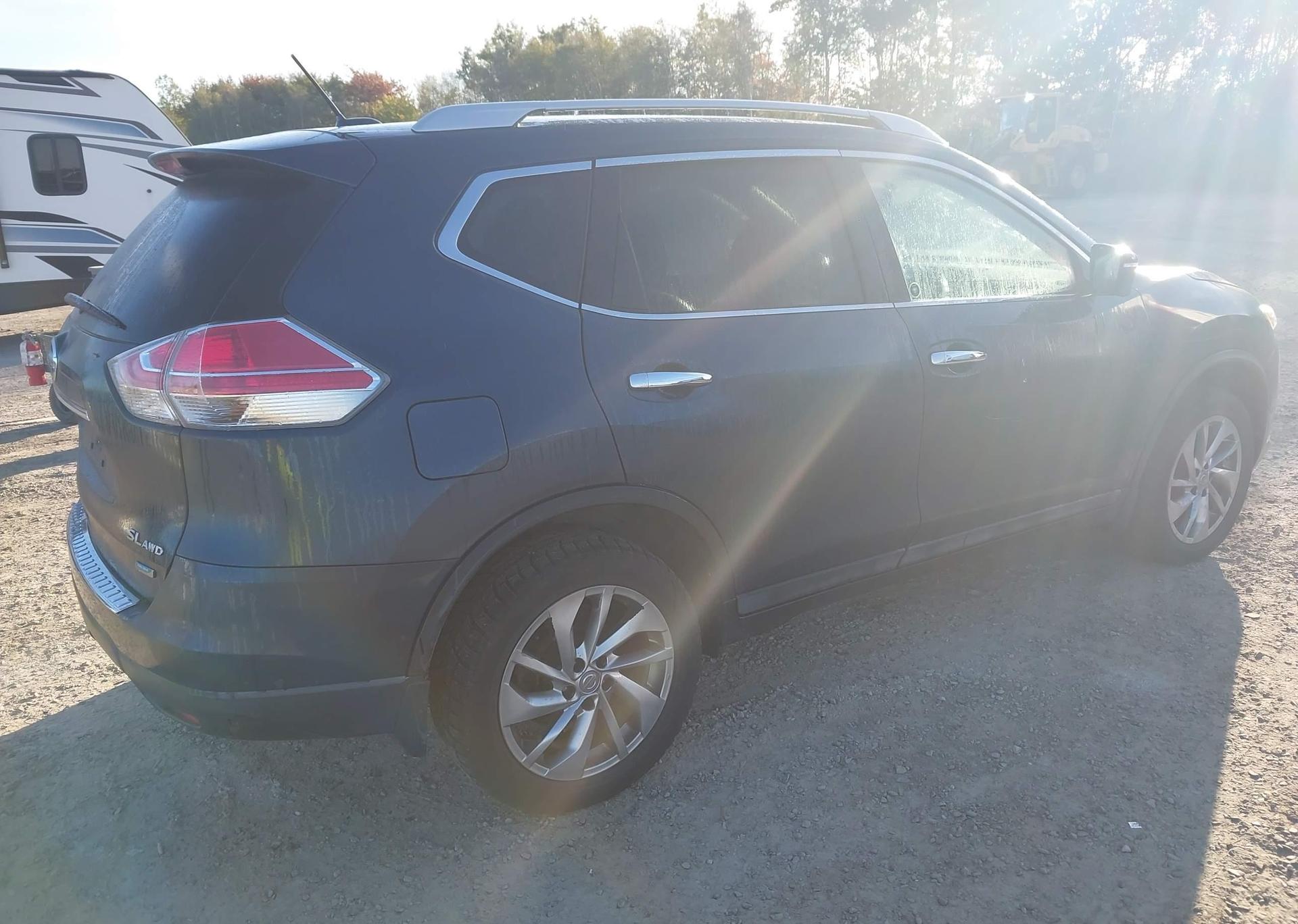2015 NISSAN ROGUE S