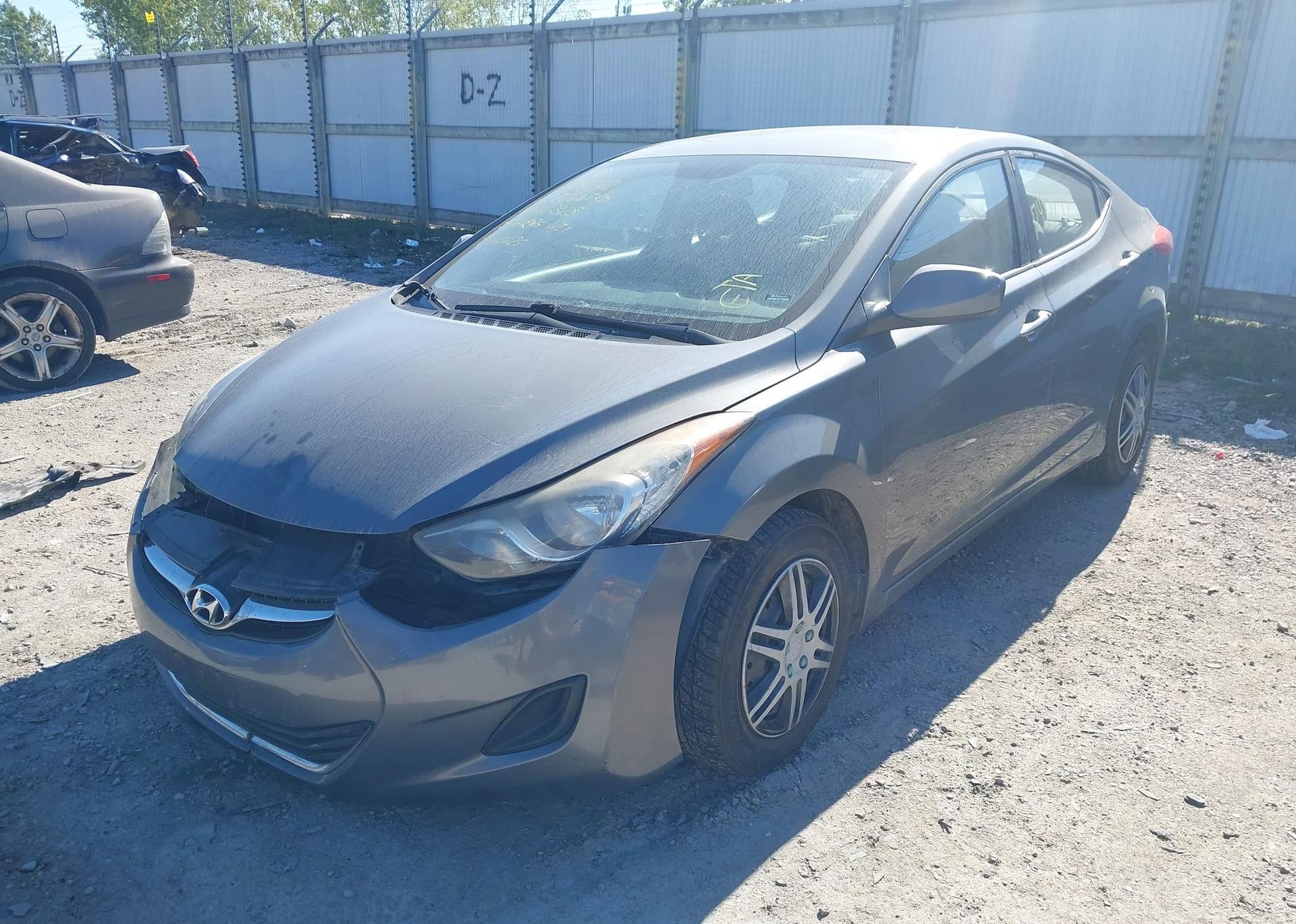 2013 HYUNDAI ELANTRA GL
