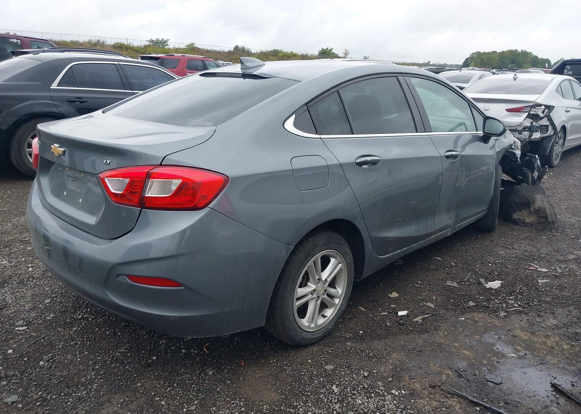 2018 CHEVROLET CRUZE LT AUTO