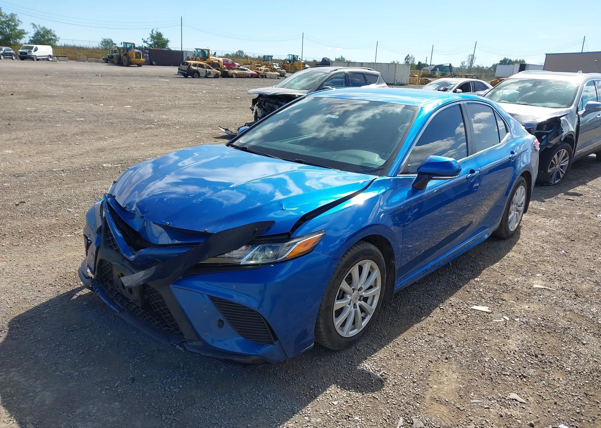 2018 TOYOTA CAMRY SE