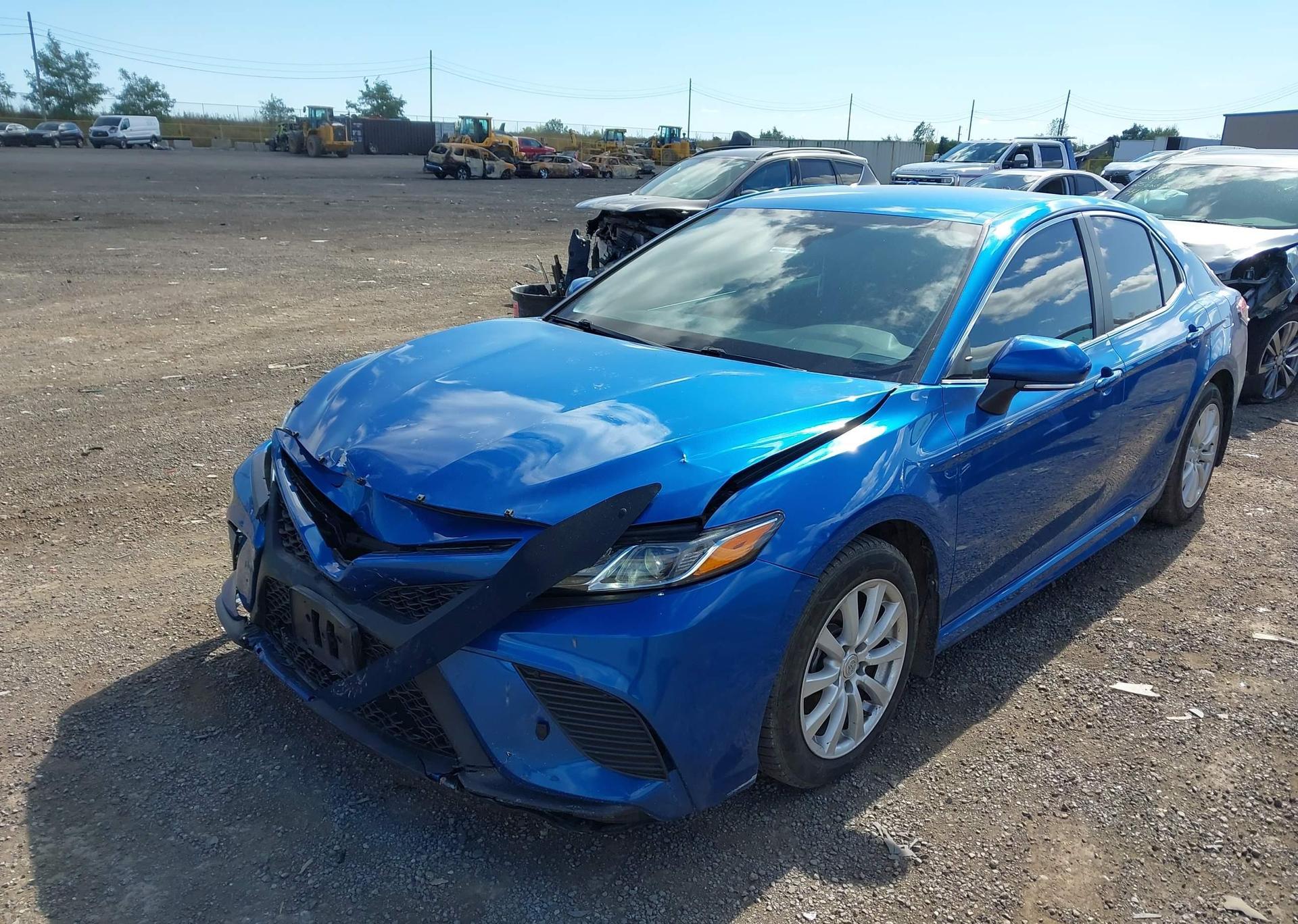 2018 TOYOTA CAMRY SE