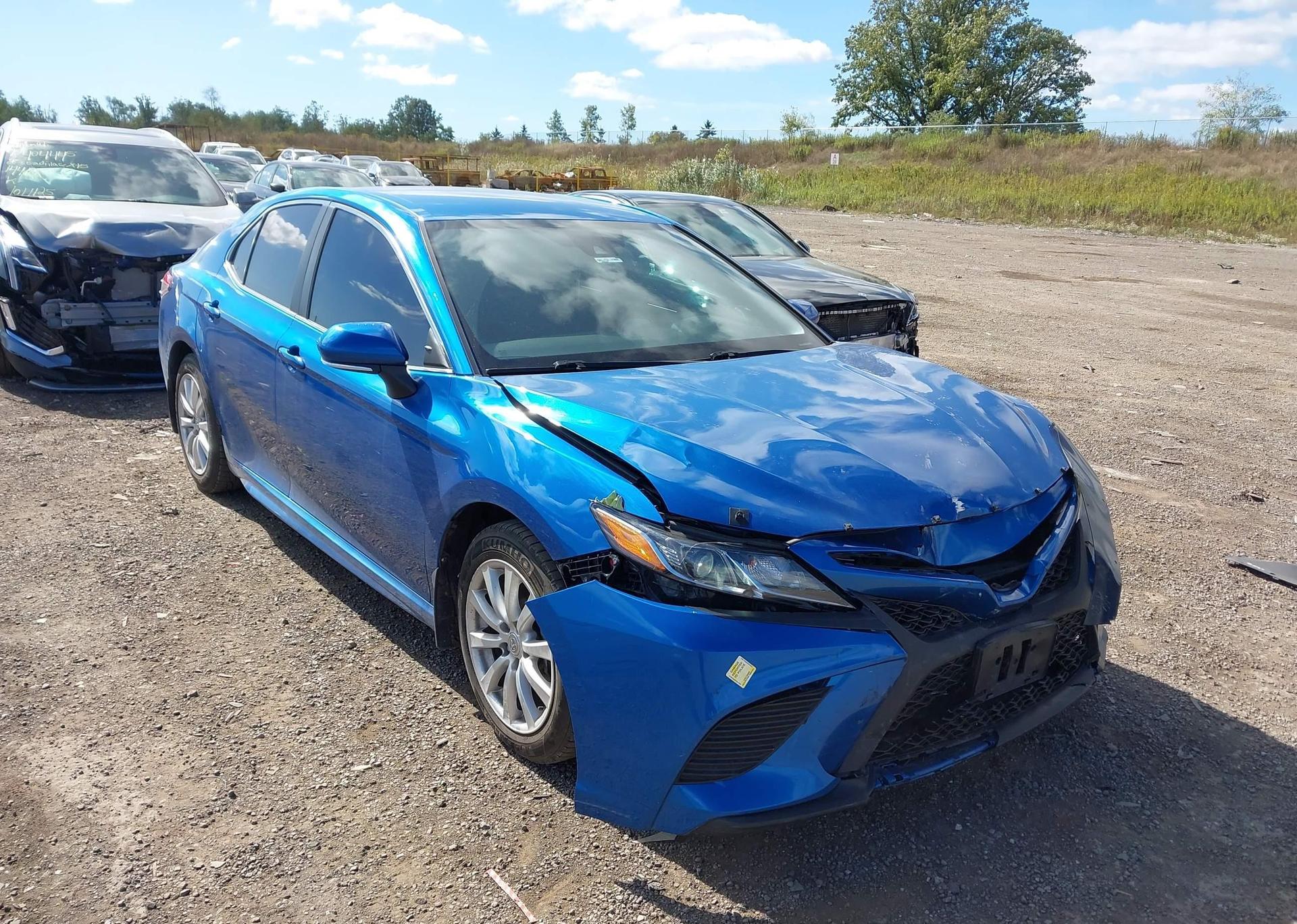 2018 TOYOTA CAMRY SE