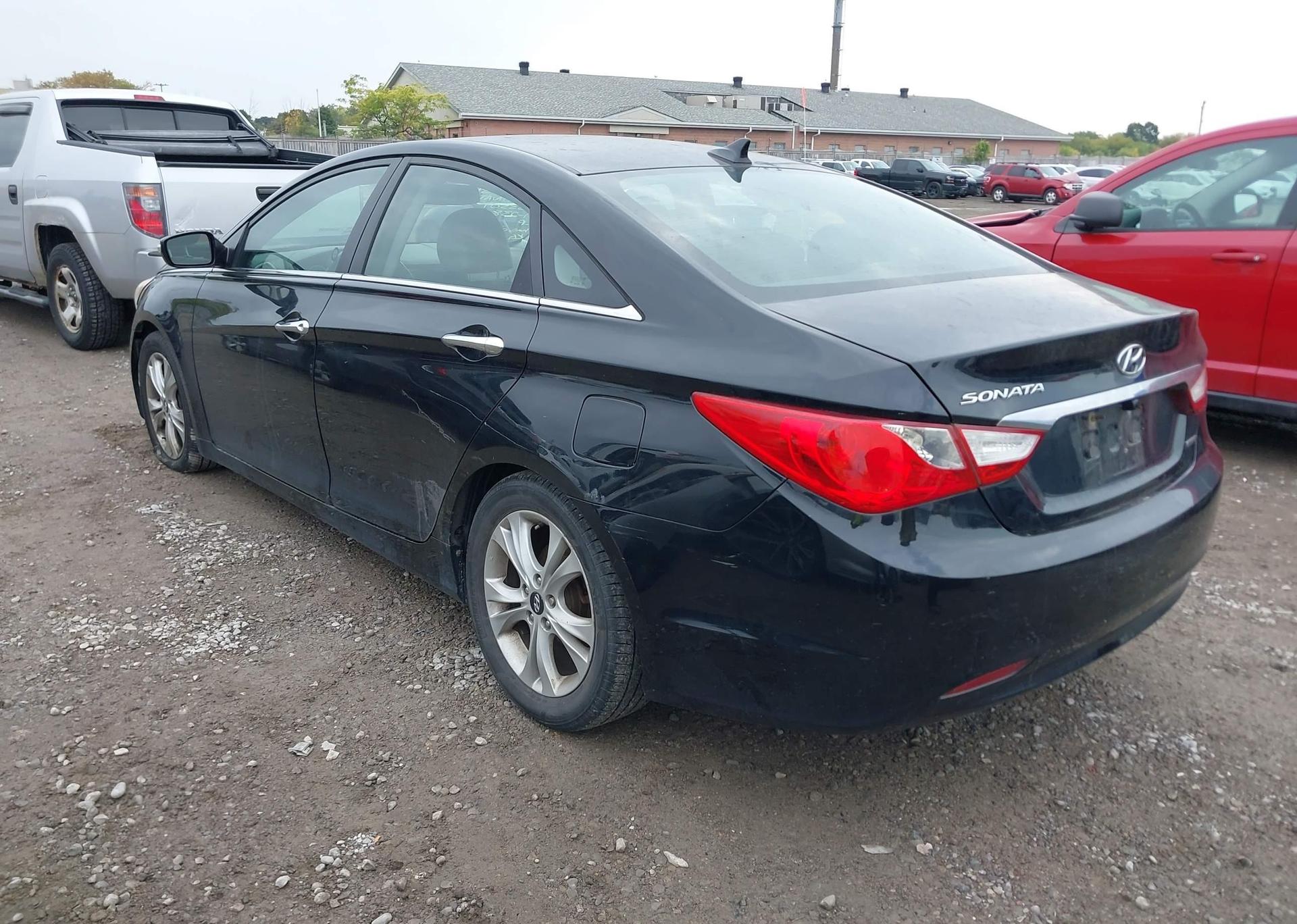 2011 HYUNDAI SONATA LIMITED