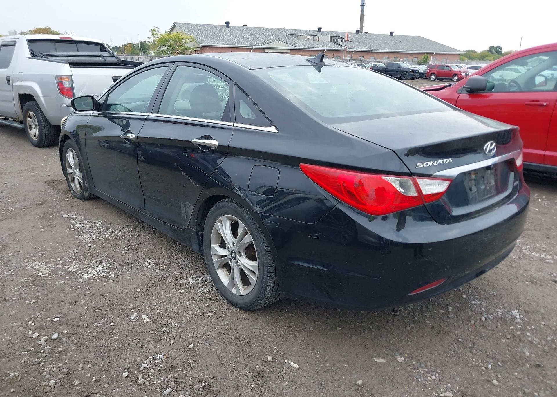 2011 HYUNDAI SONATA LIMITED