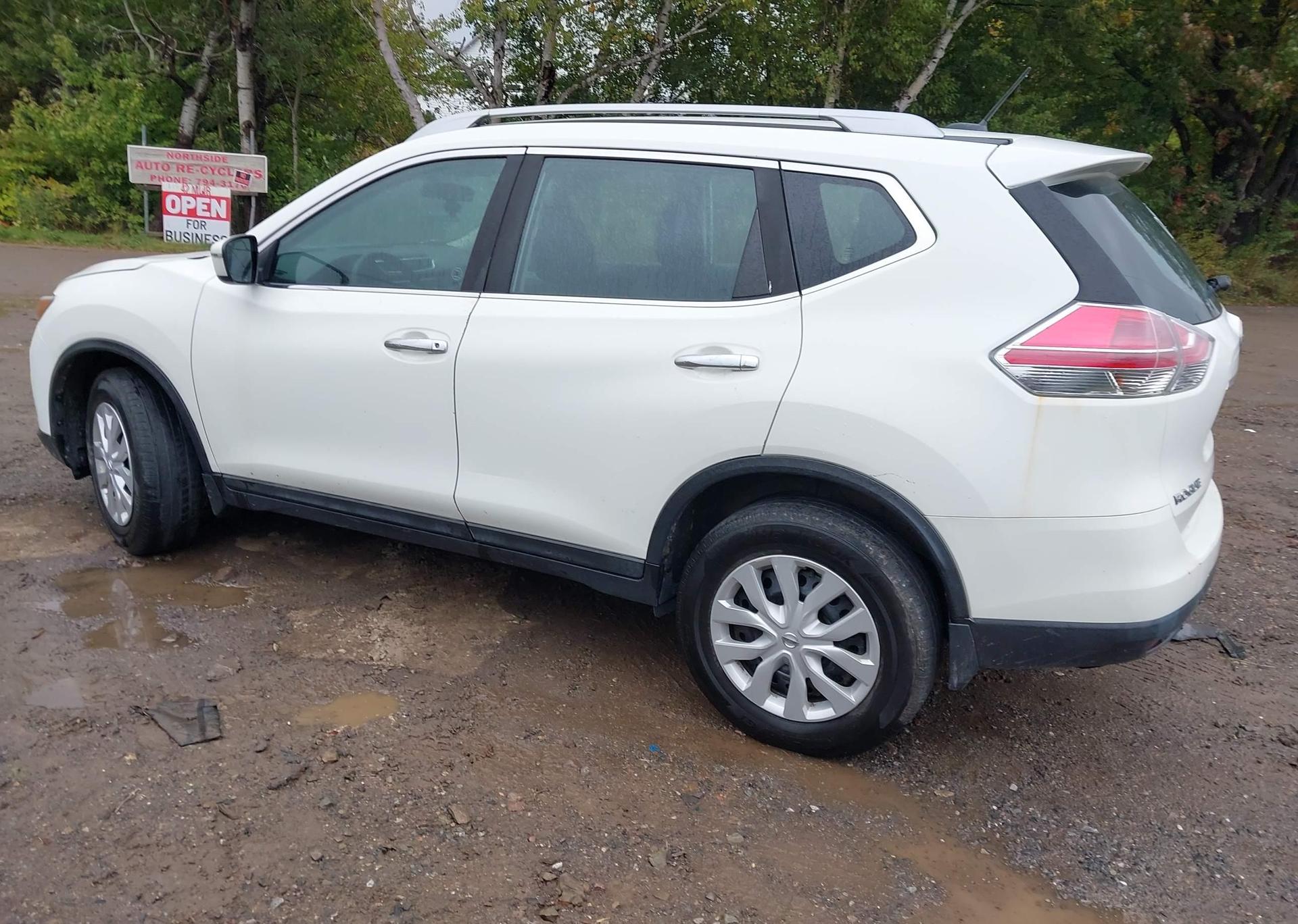 2016 NISSAN ROGUE S