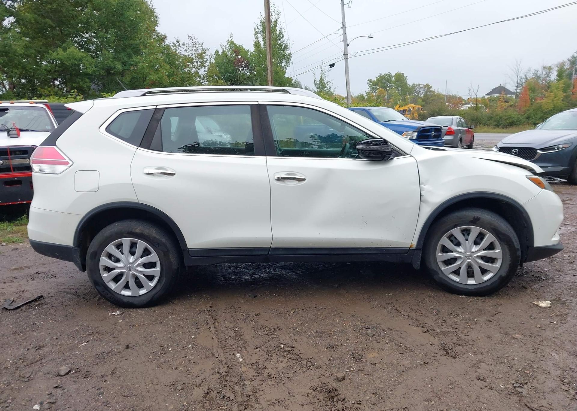 2016 NISSAN ROGUE S