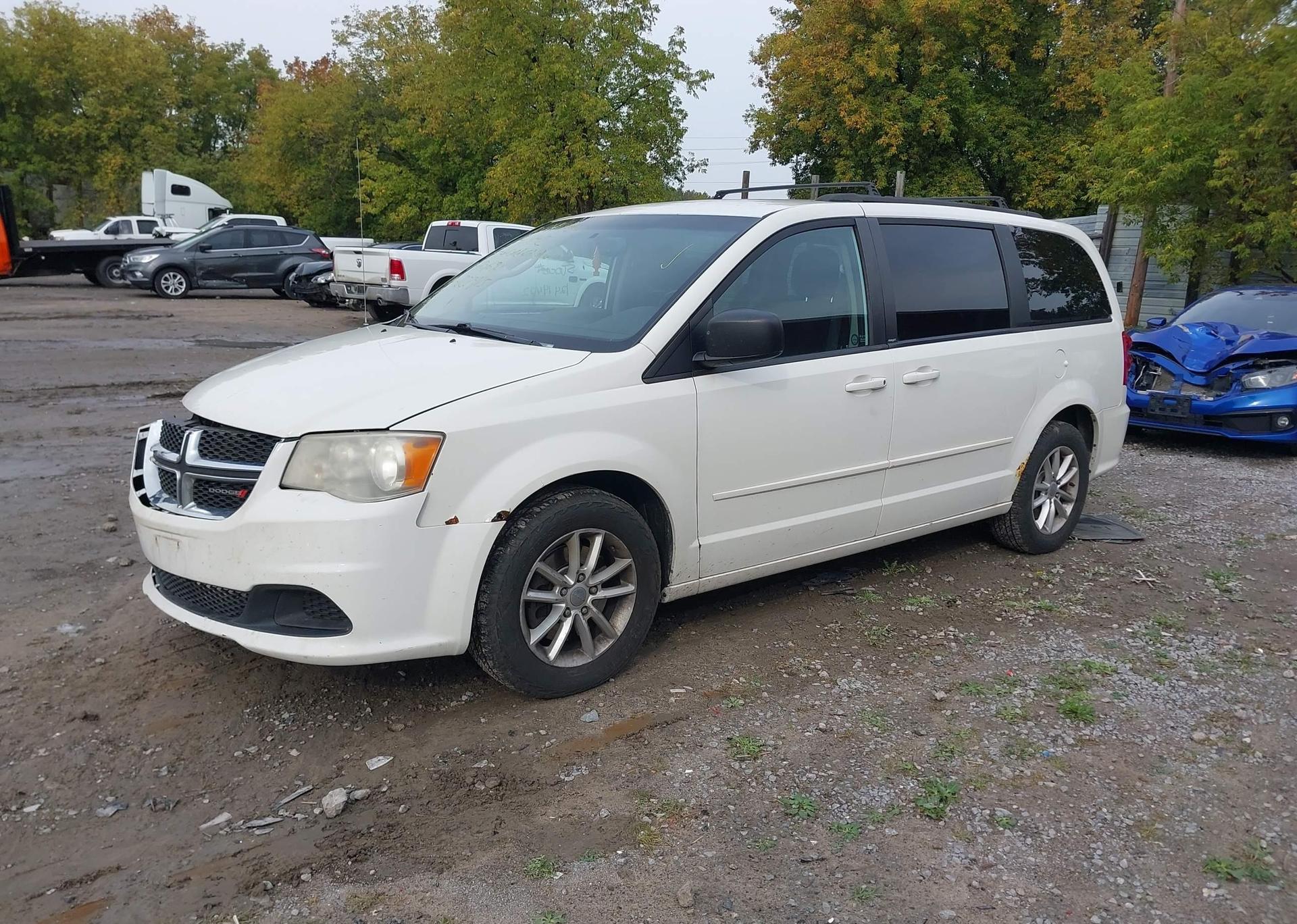 2013 DODGE GRAND CARAVAN SE