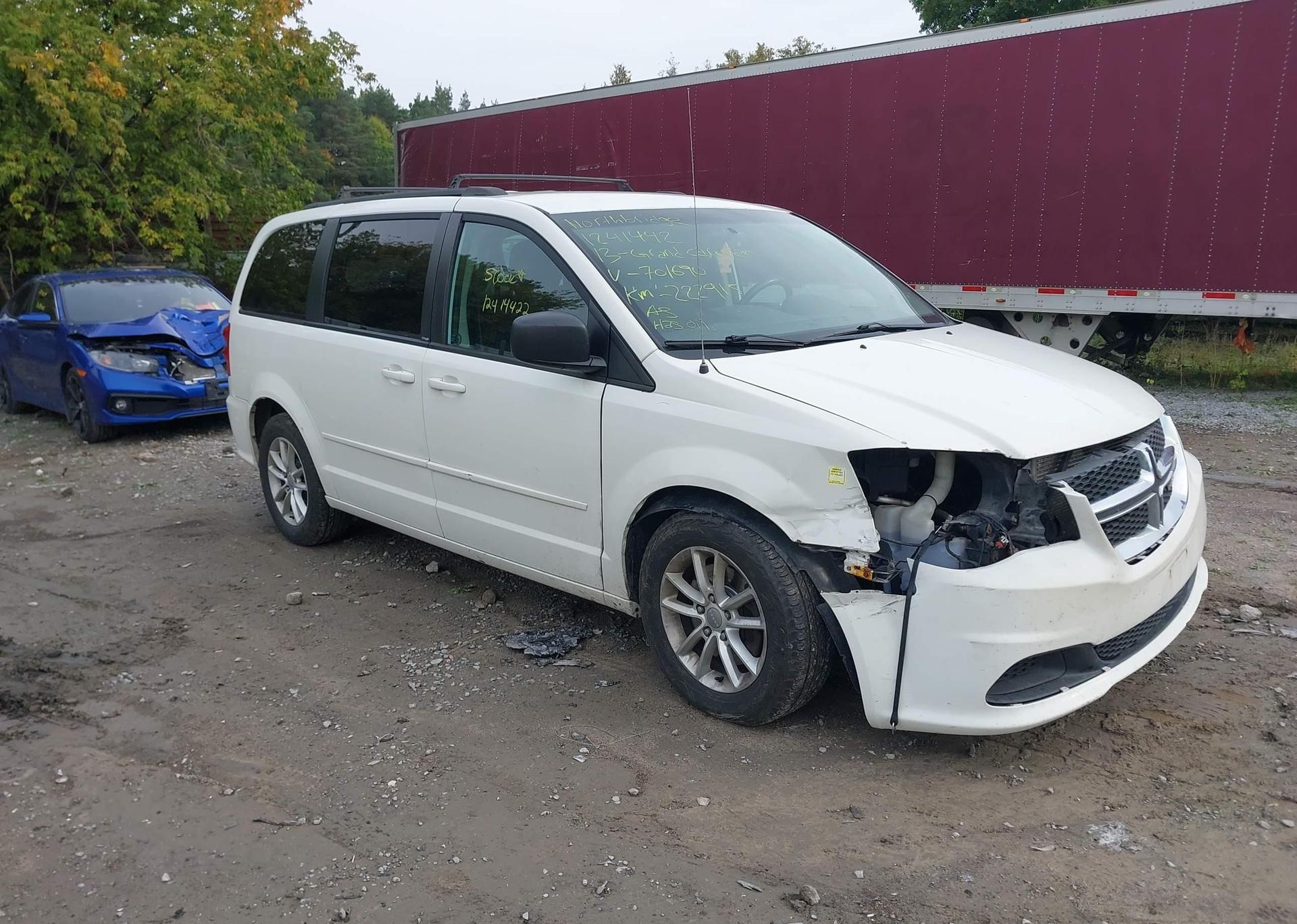 2013 DODGE GRAND CARAVAN SE