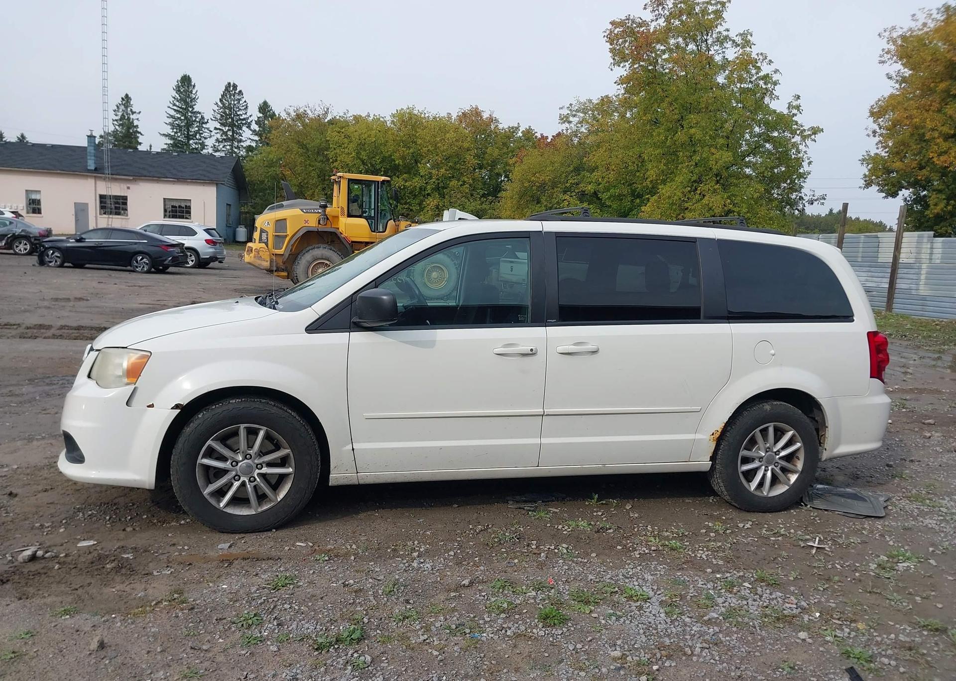 2013 DODGE GRAND CARAVAN SE