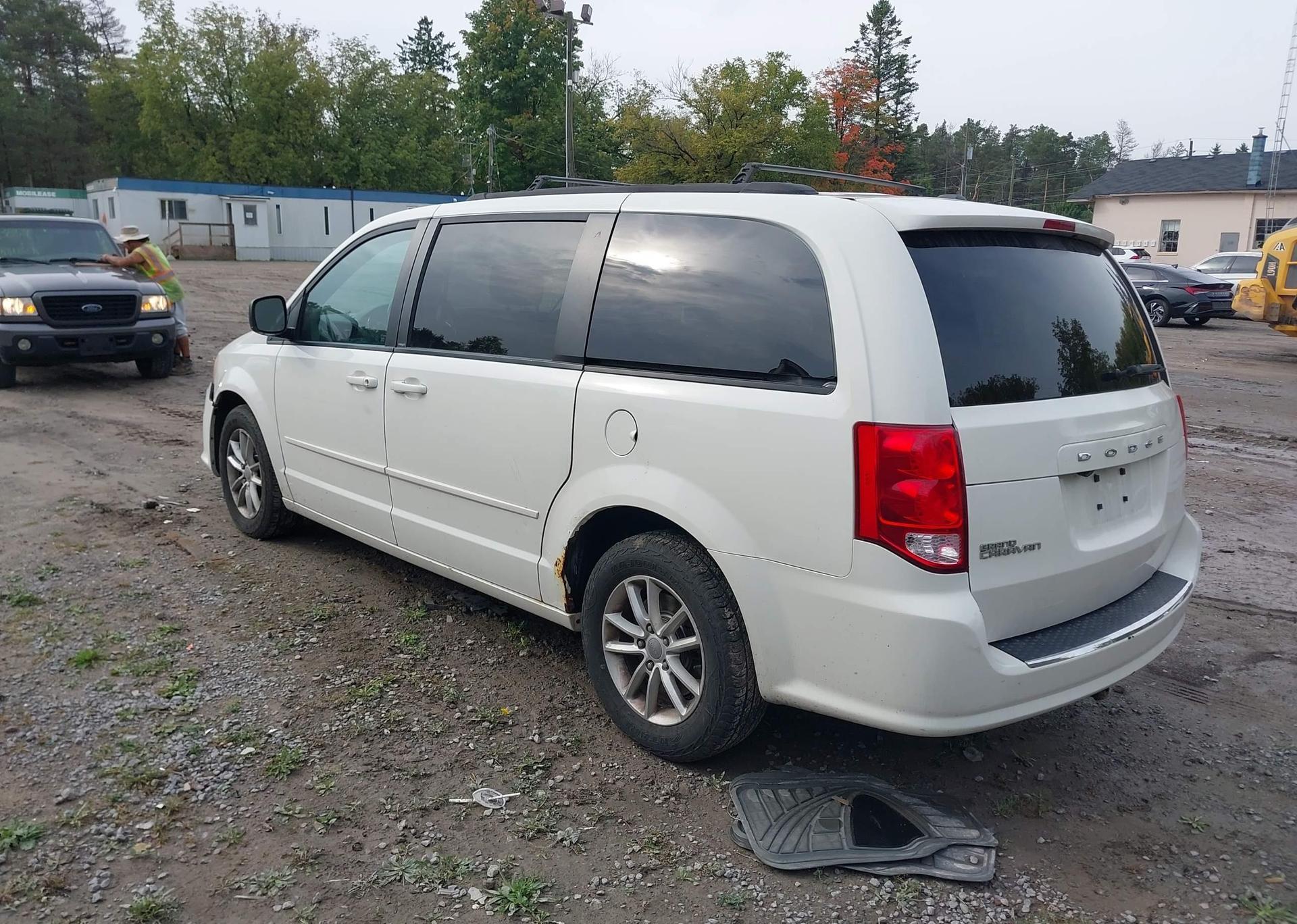 2013 DODGE GRAND CARAVAN SE
