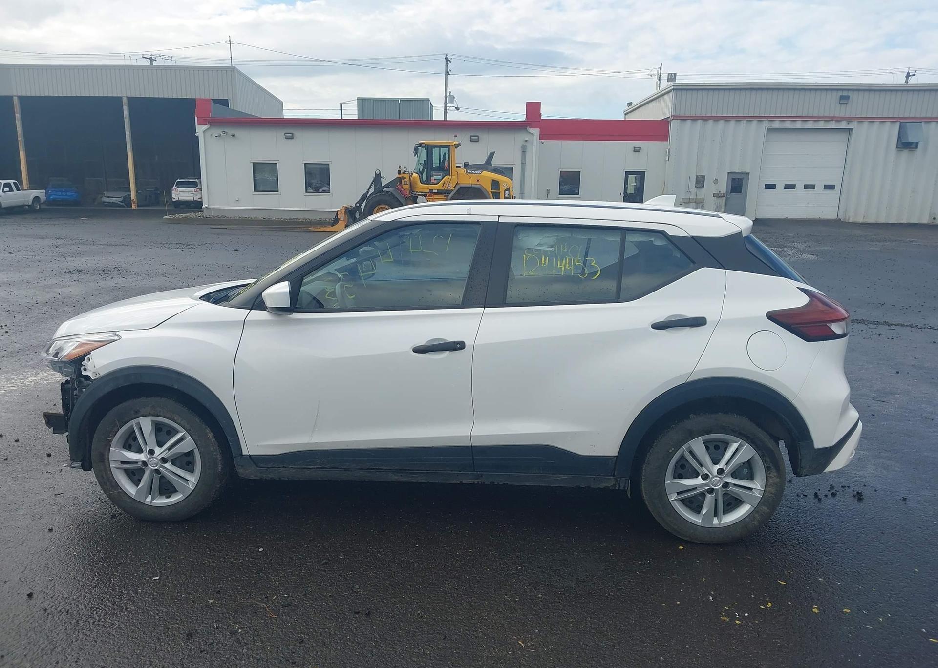 2024 NISSAN KICKS S