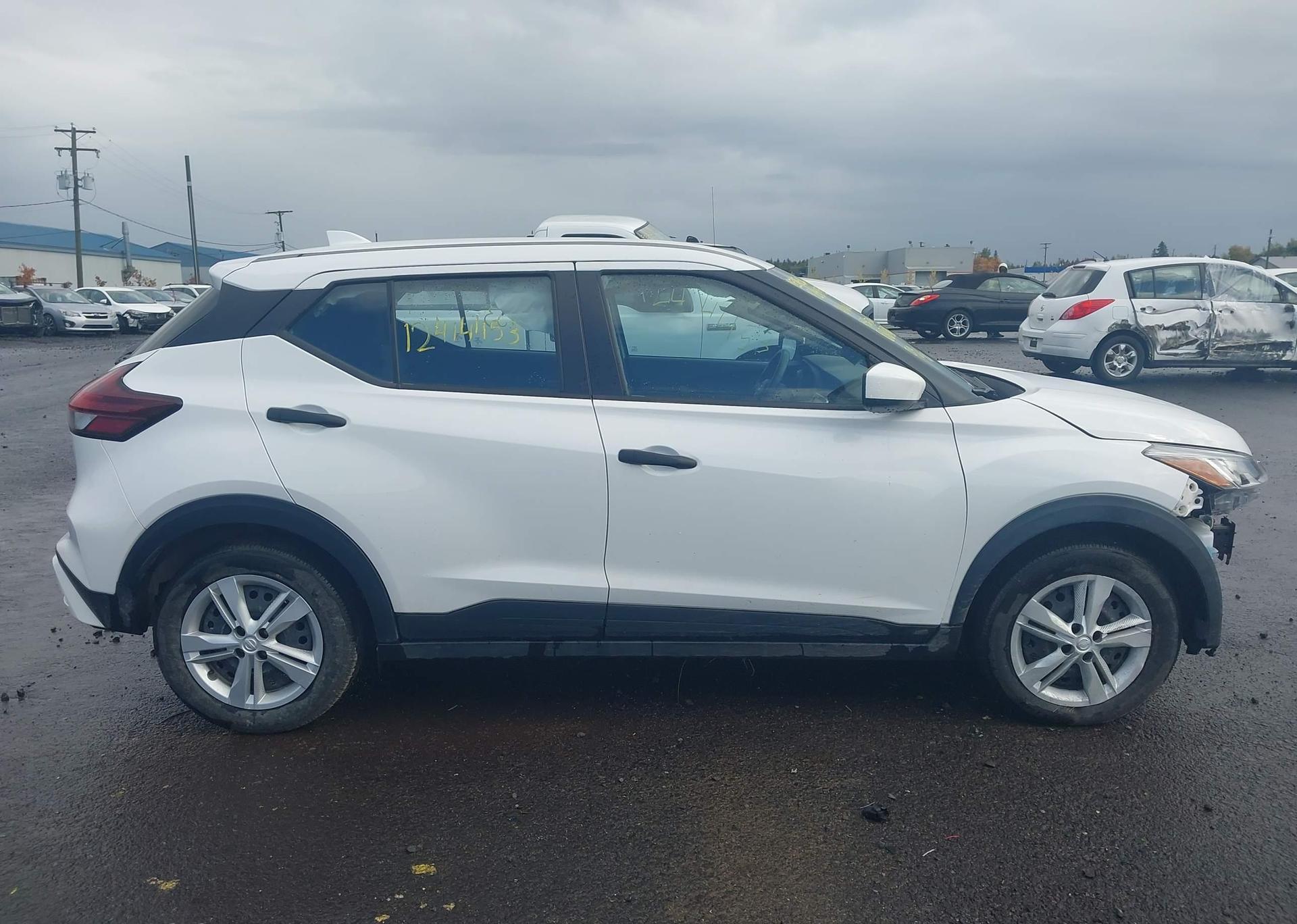 2024 NISSAN KICKS S