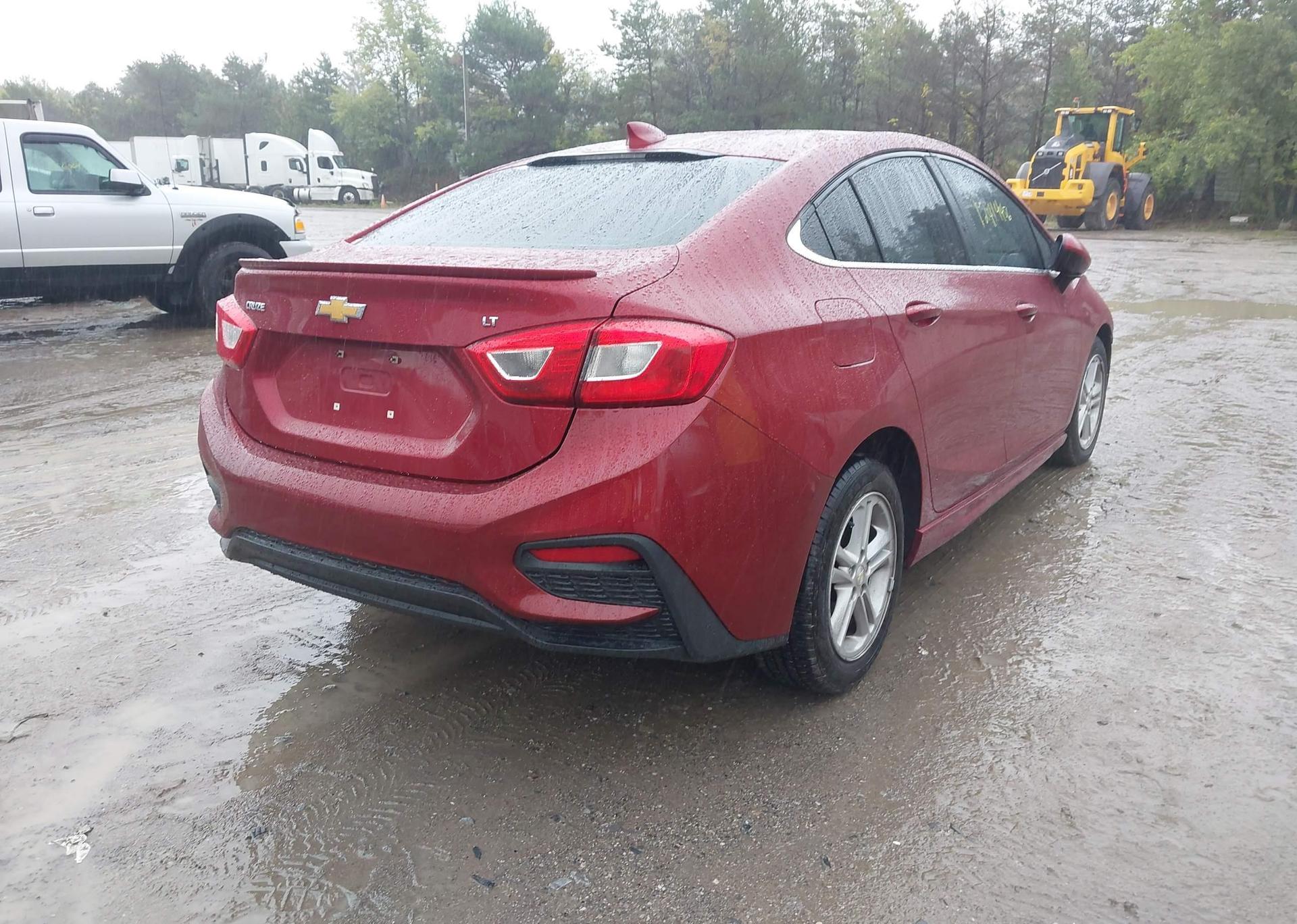 2018 CHEVROLET CRUZE LT