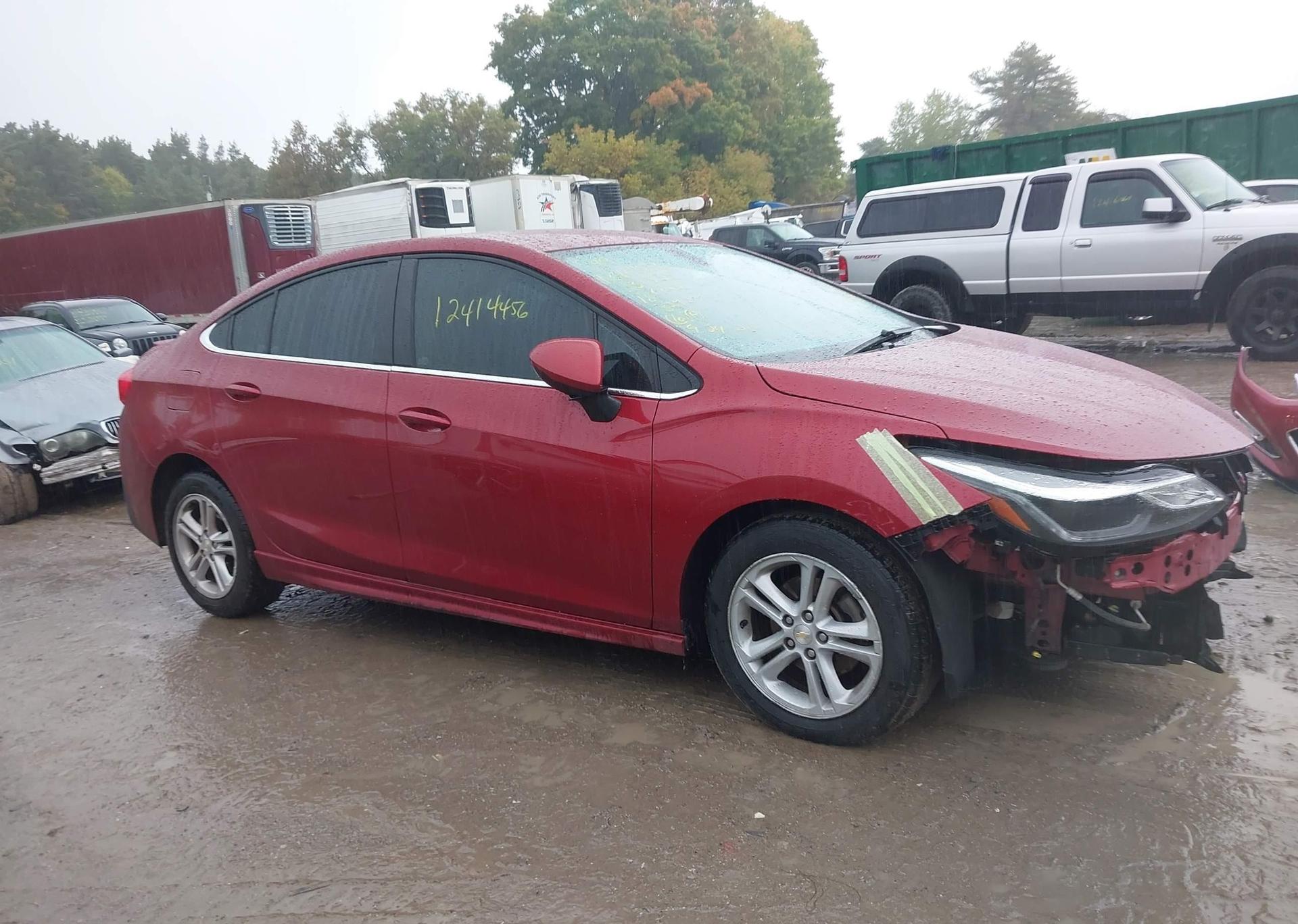 2018 CHEVROLET CRUZE LT