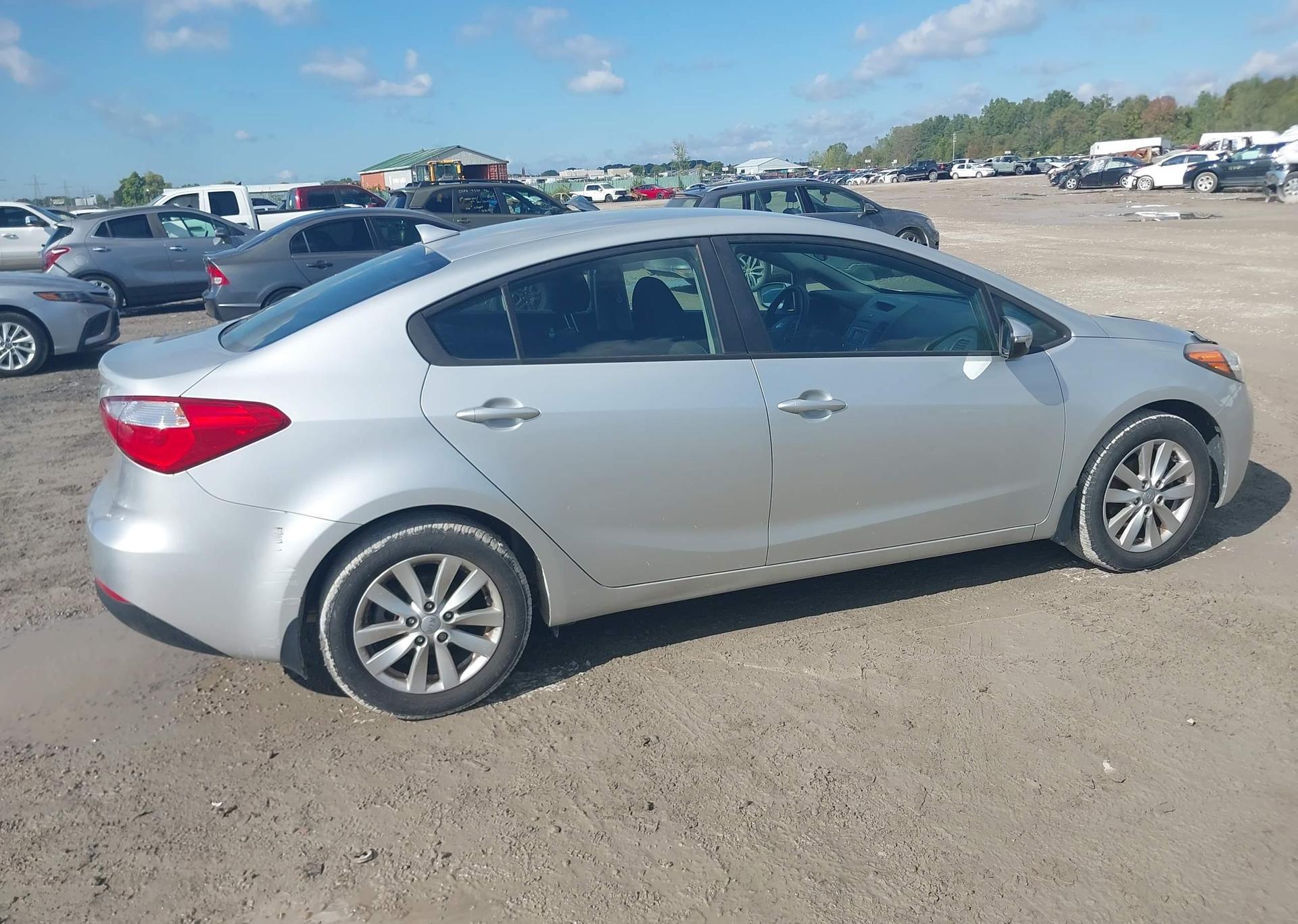 2014 KIA FORTE LX