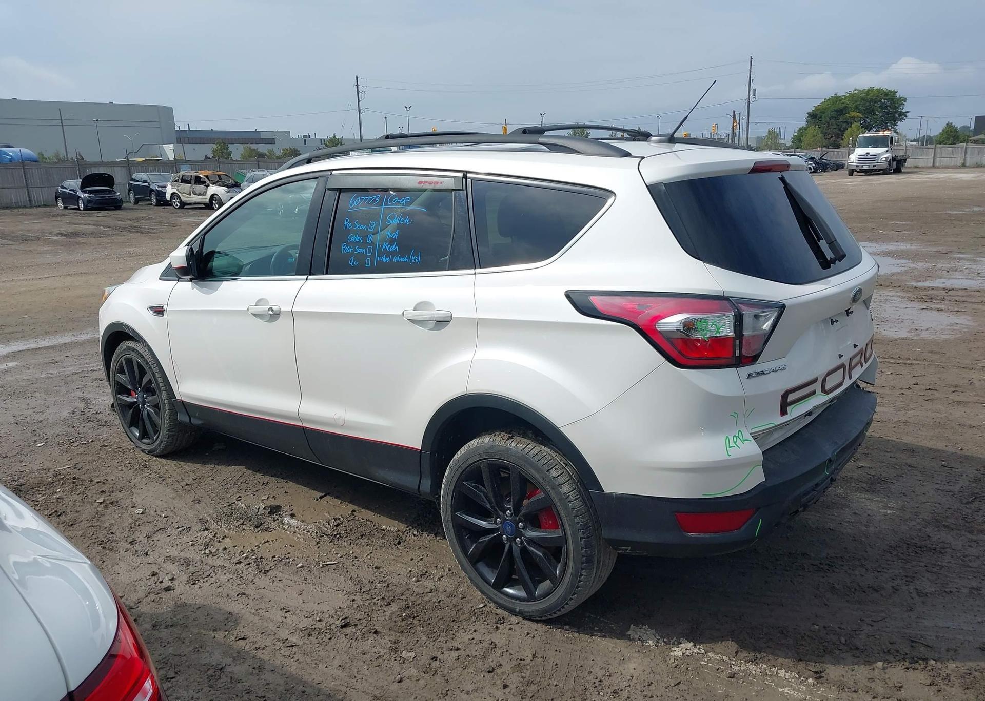 2017 FORD ESCAPE SE