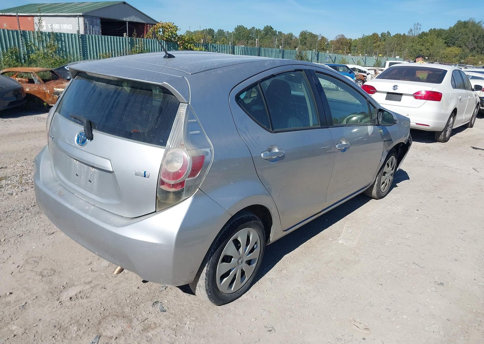 2012 TOYOTA PRIUS