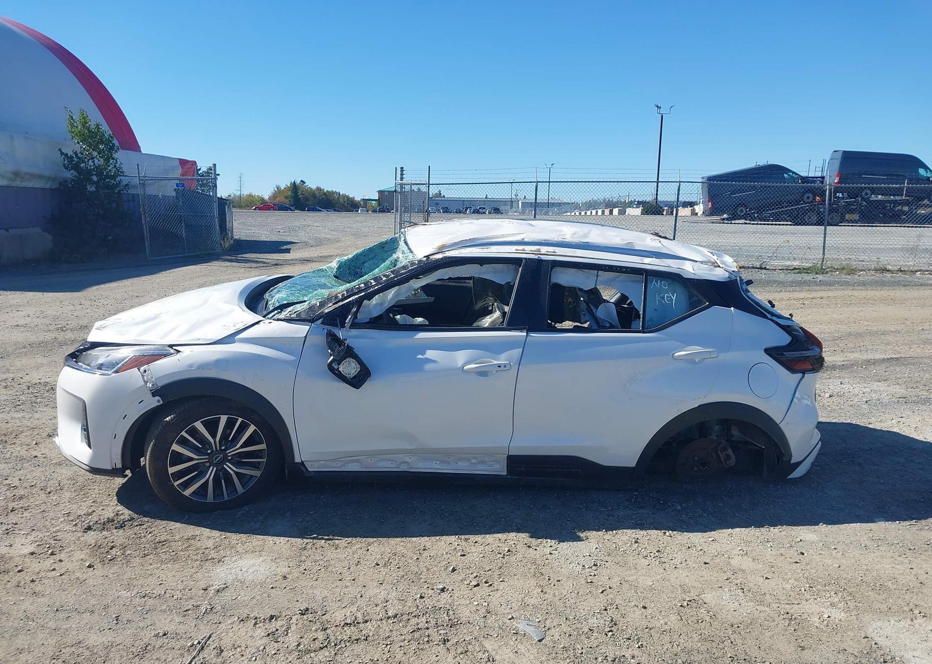 2024 NISSAN KICKS SV