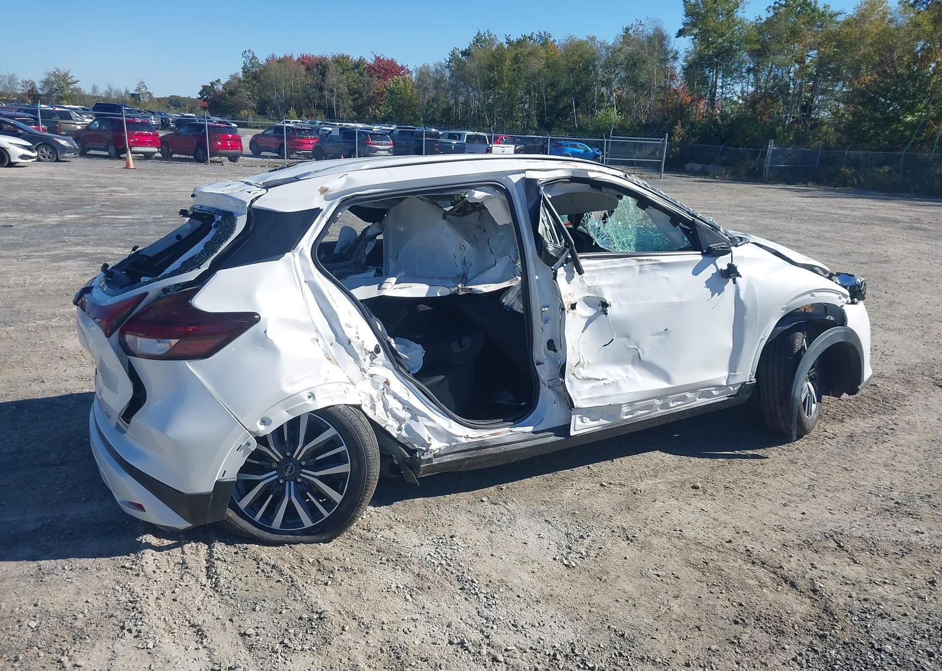 2024 NISSAN KICKS SV