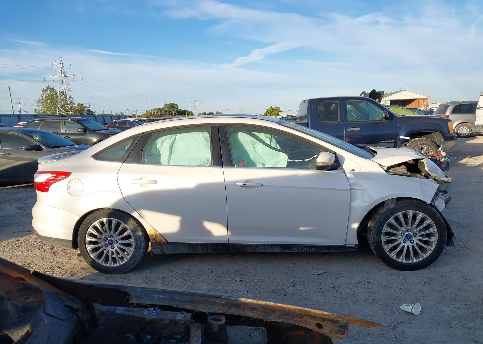 2012 TOYOTA YARIS