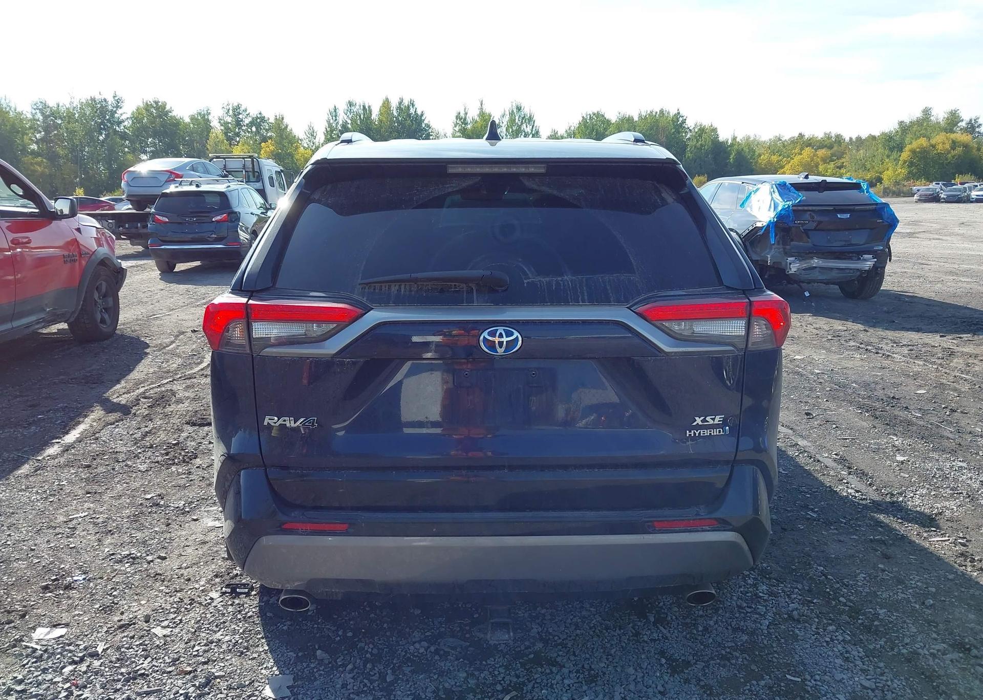2020 TOYOTA RAV4 HYBRID XLE