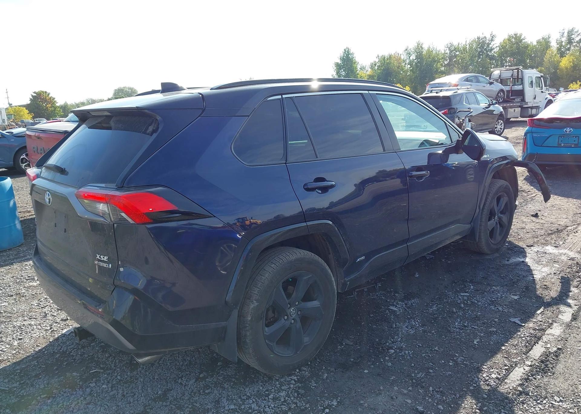 2020 TOYOTA RAV4 HYBRID XLE