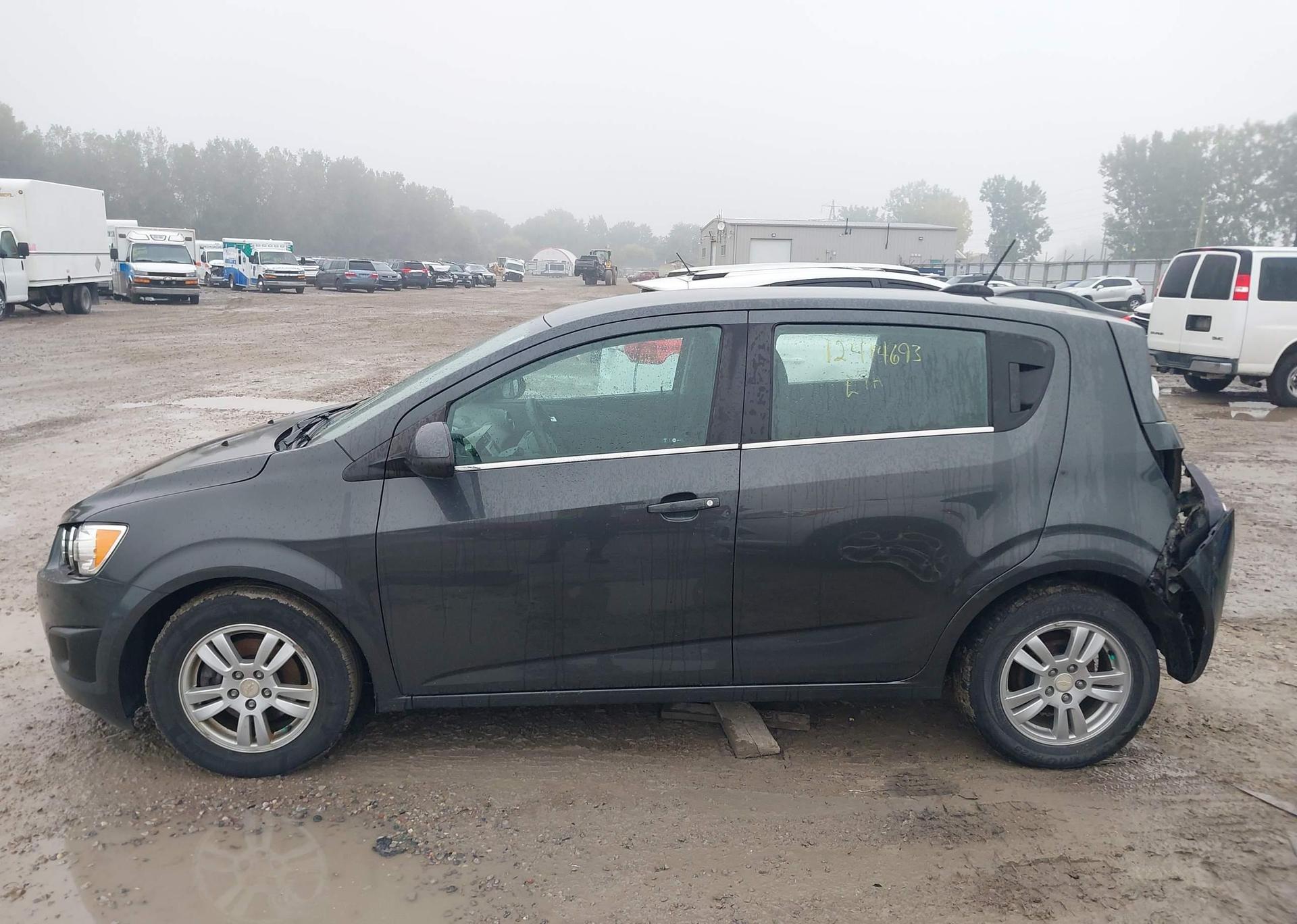 2016 CHEVROLET SONIC LT AUTO
