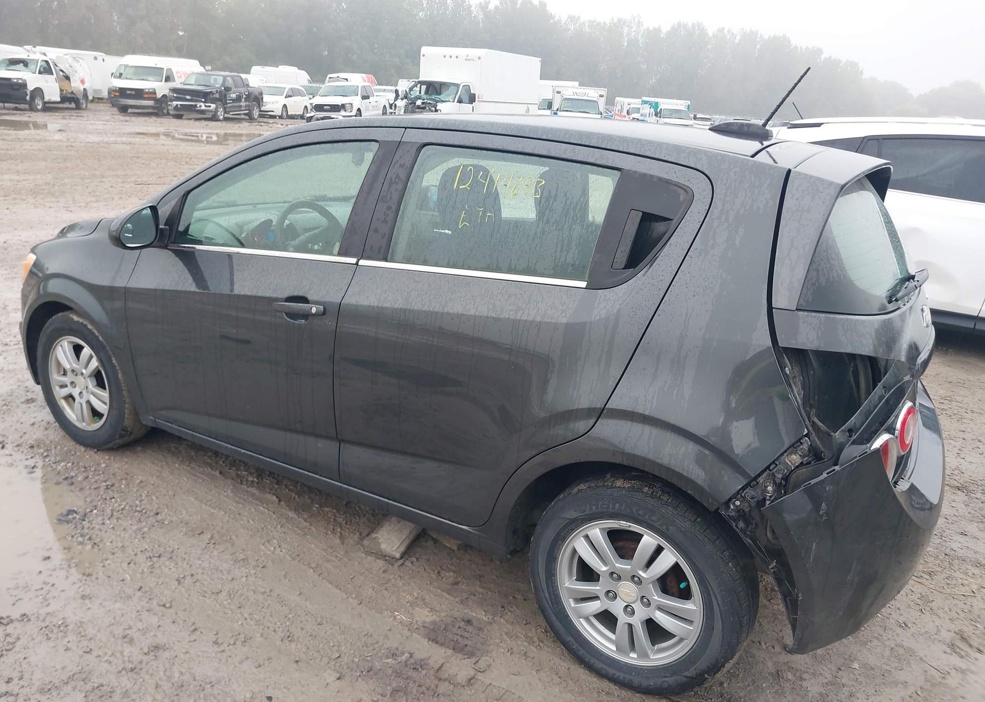 2016 CHEVROLET SONIC LT AUTO