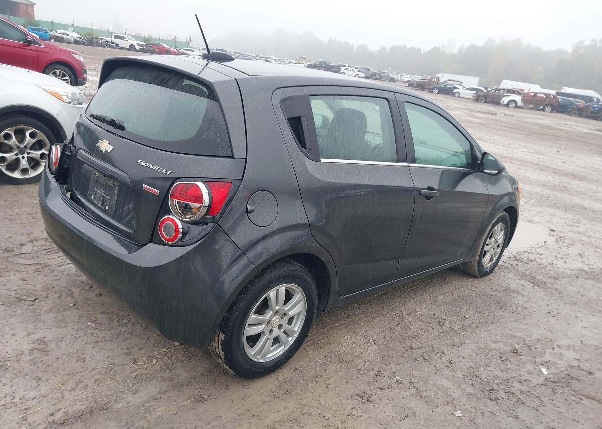 2016 CHEVROLET SONIC LT AUTO