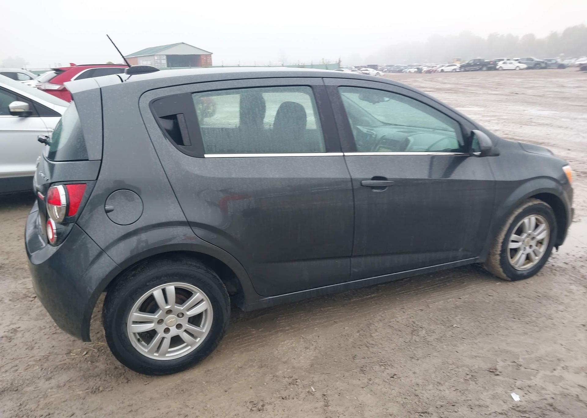 2016 CHEVROLET SONIC LT AUTO