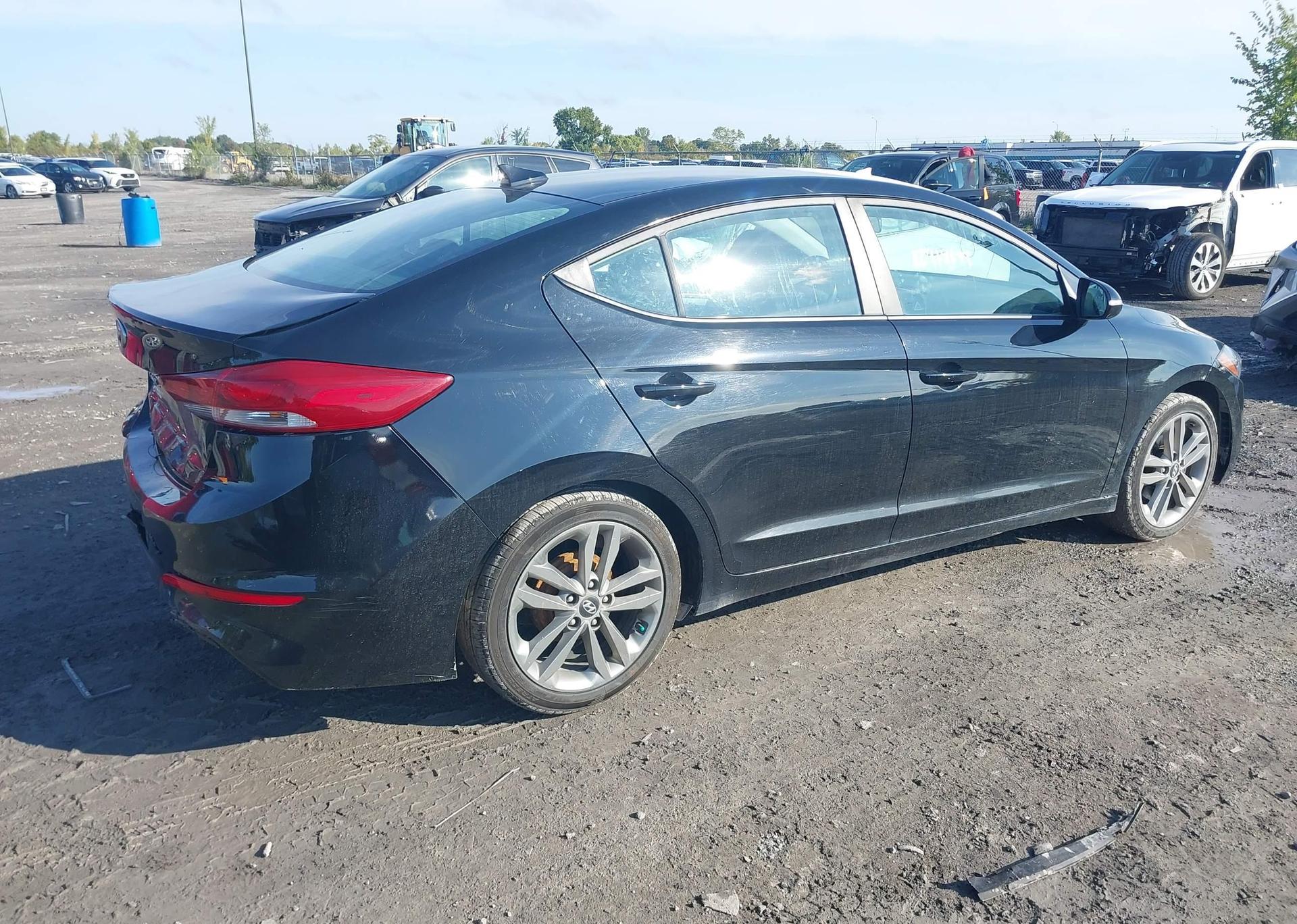 2017 HYUNDAI ELANTRA SE