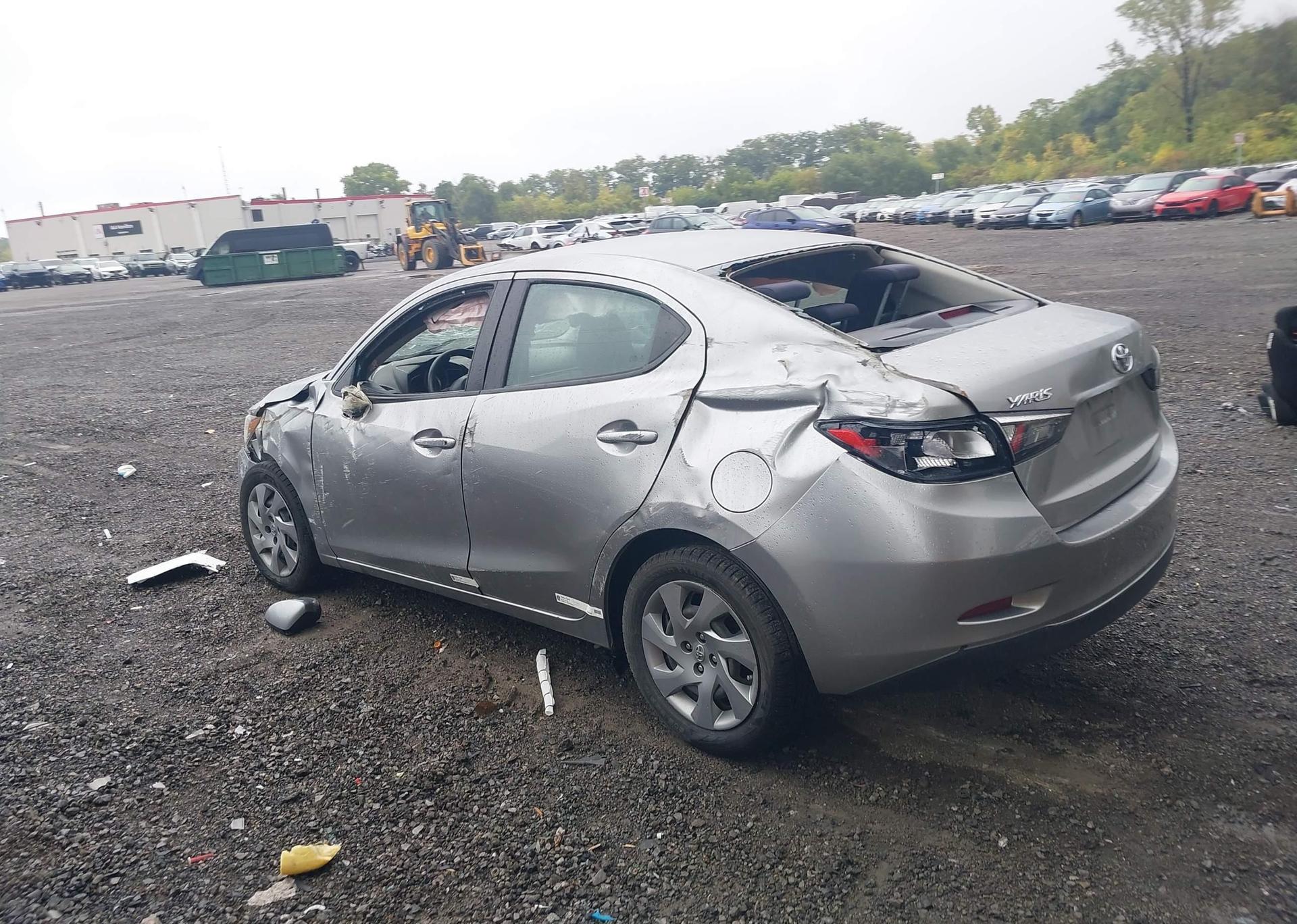 2016 TOYOTA YARIS