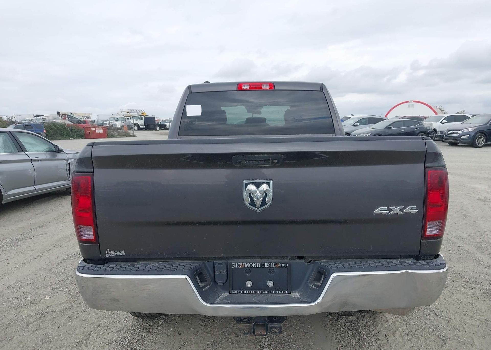2018 RAM 1500 ST