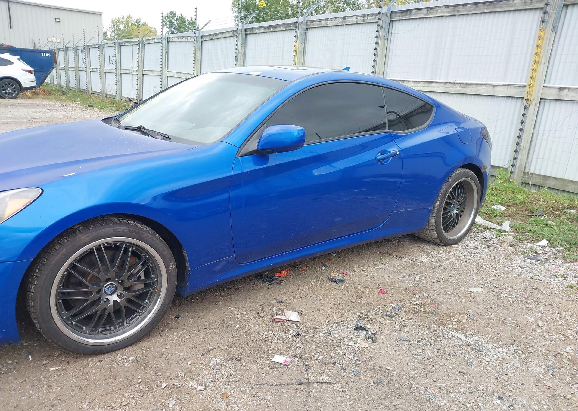 2010 HYUNDAI GENESIS