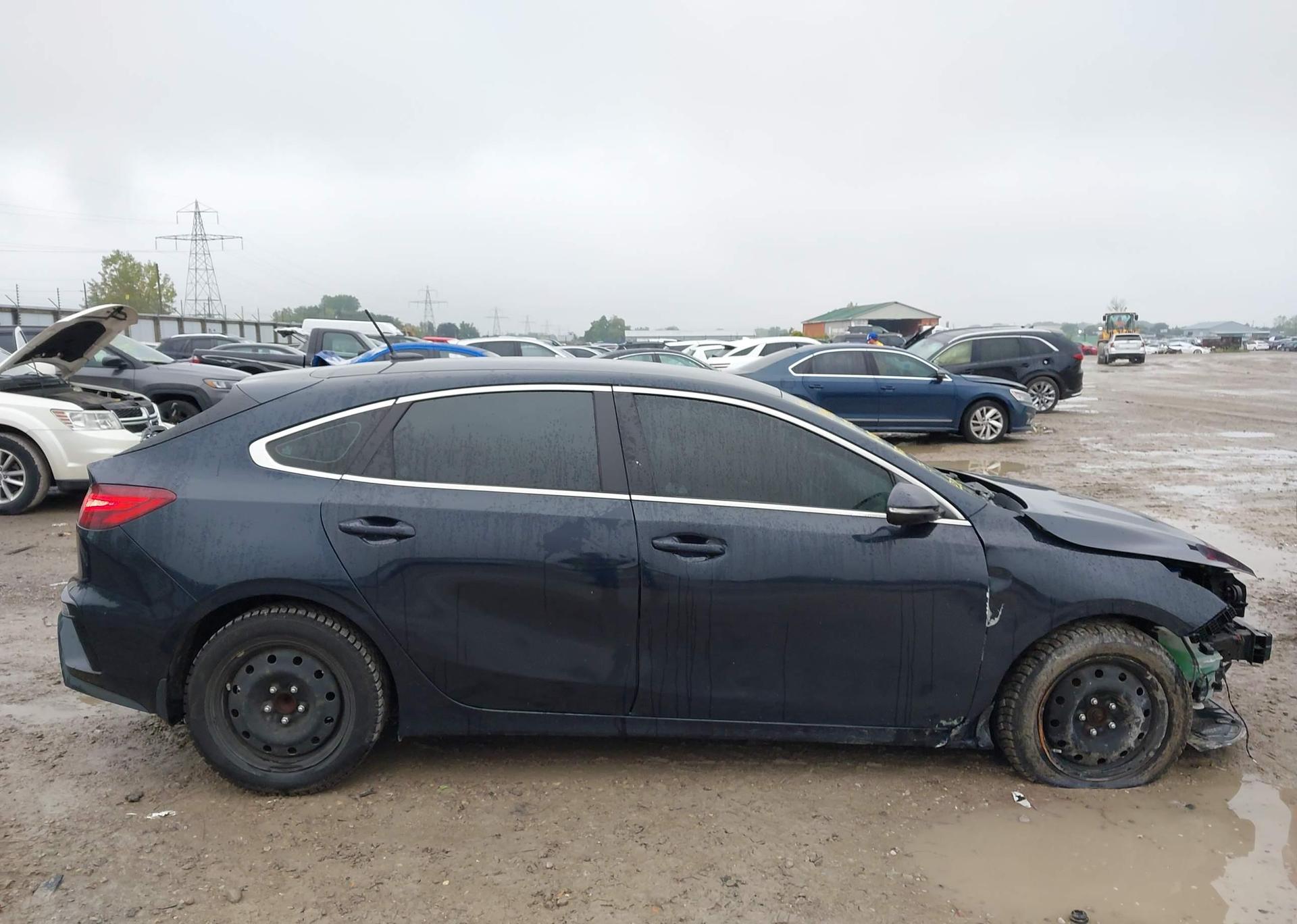 2021 KIA FORTE5 EX