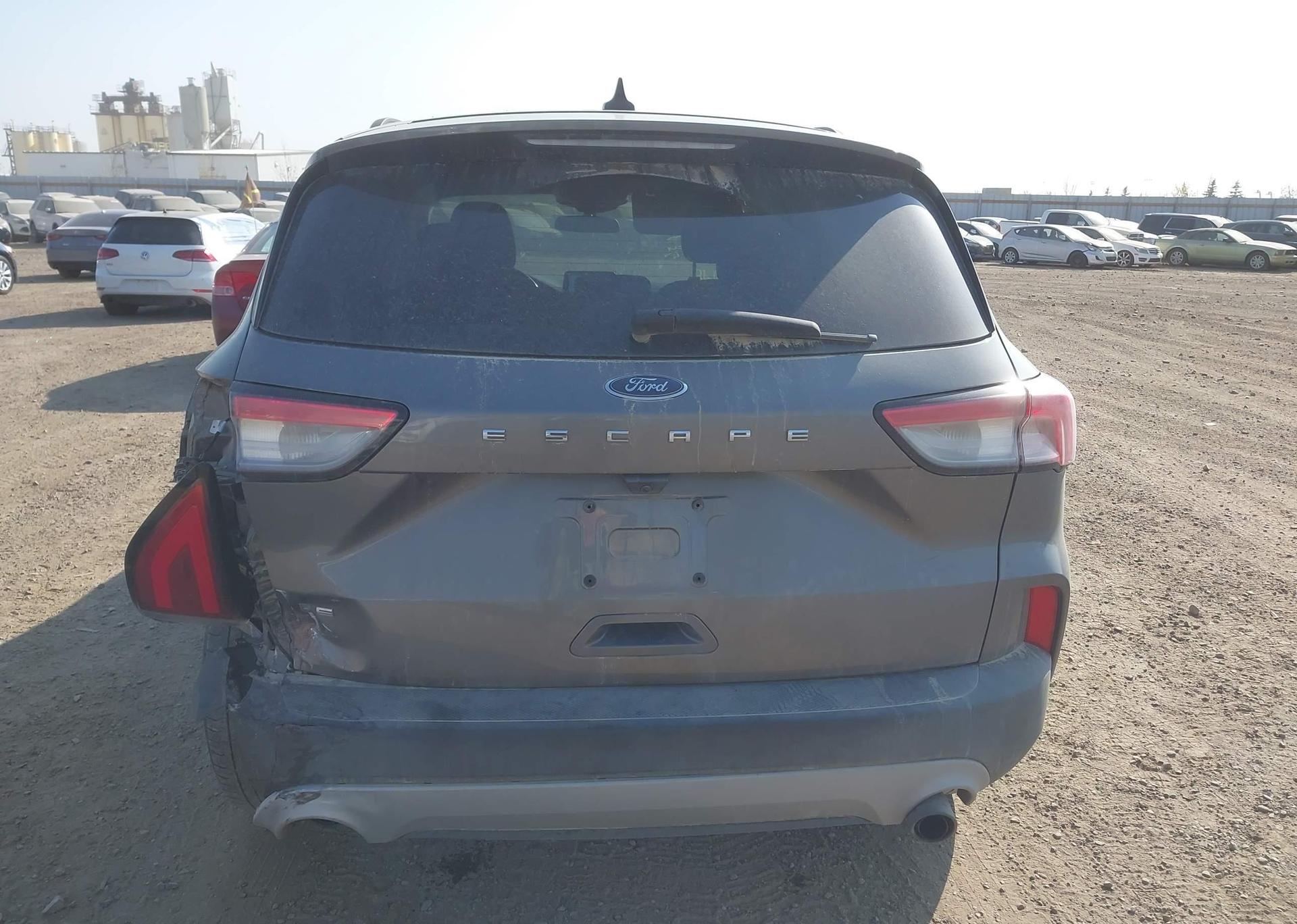 2021 FORD ESCAPE SE
