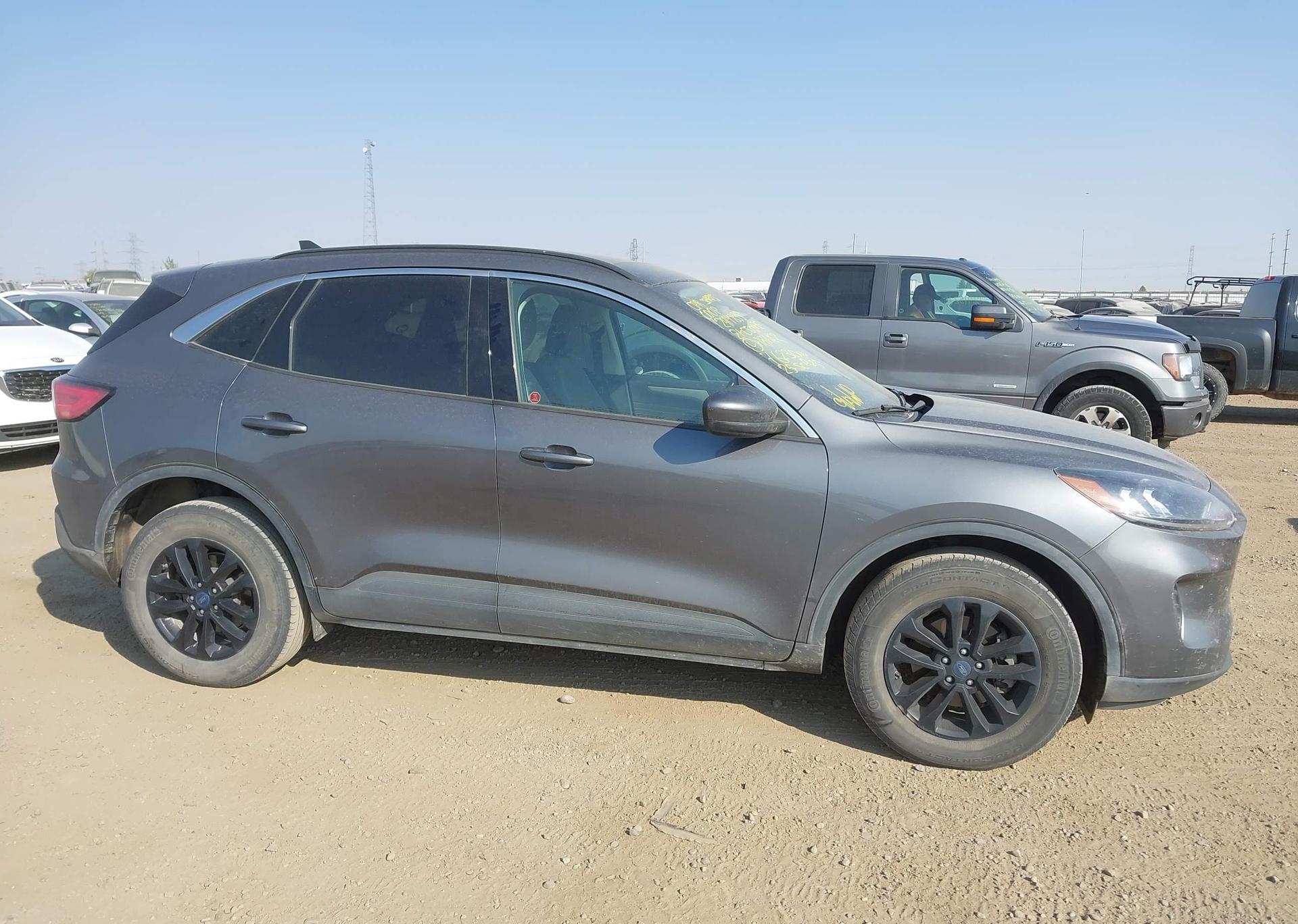 2021 FORD ESCAPE SE