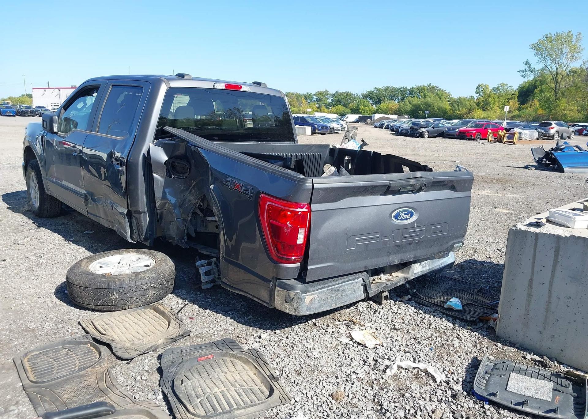 2023 FORD F-150 XLT
