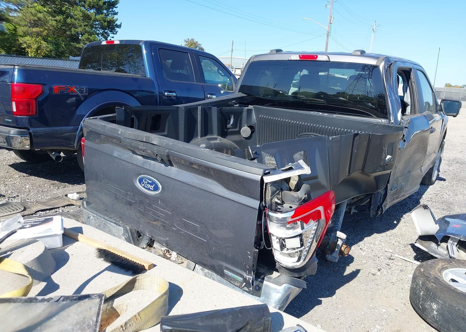 2023 FORD F-150 XLT