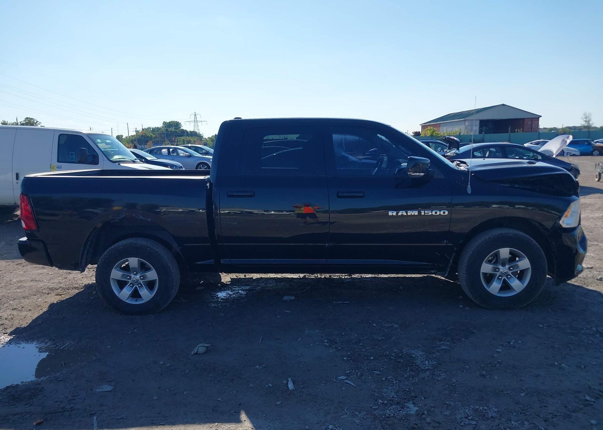 2012 RAM 1500 SPORT