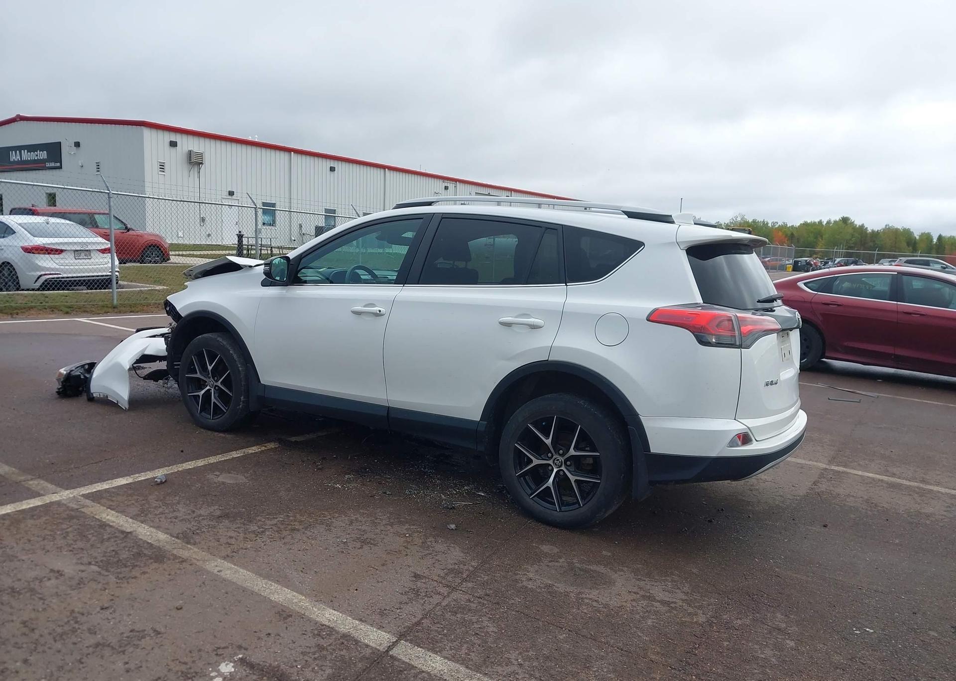 2018 TOYOTA RAV4 SE