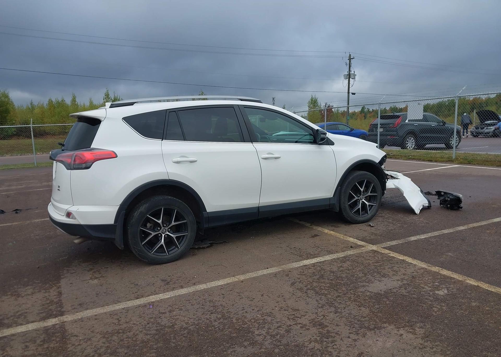2018 TOYOTA RAV4 SE