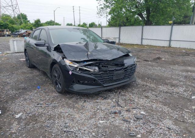 2022 HYUNDAI ELANTRA PREFERRED IVT WITH SUN AND TECH PACKAGE