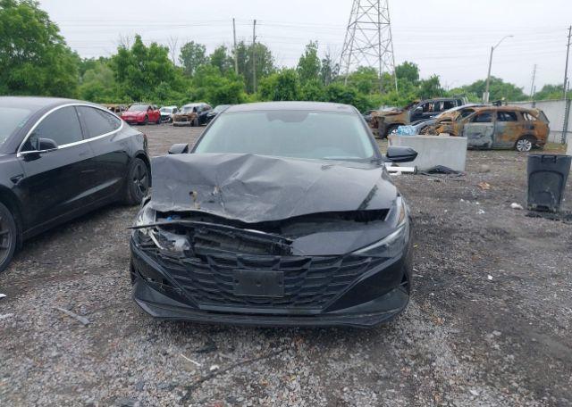2022 HYUNDAI ELANTRA PREFERRED IVT WITH SUN AND TECH PACKAGE
