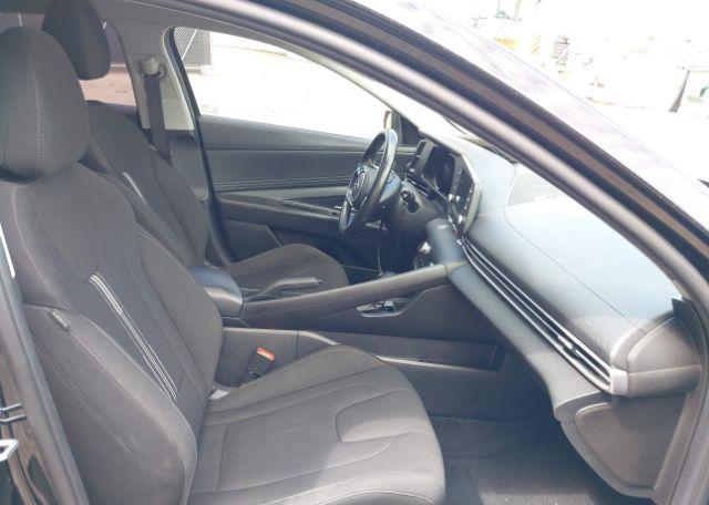 2022 HYUNDAI ELANTRA PREFERRED IVT WITH SUN AND TECH PACKAGE