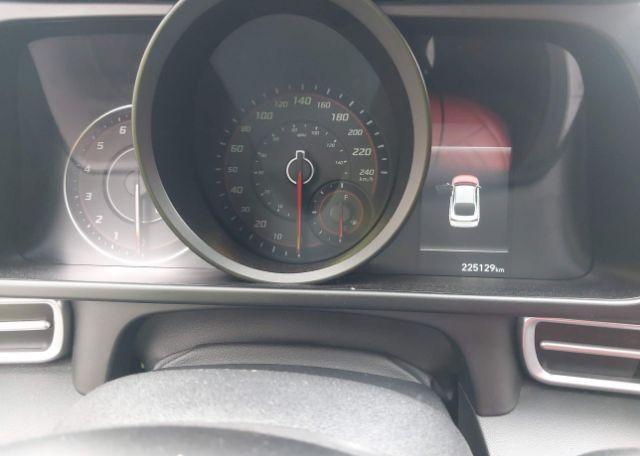 2022 HYUNDAI ELANTRA PREFERRED IVT WITH SUN AND TECH PACKAGE