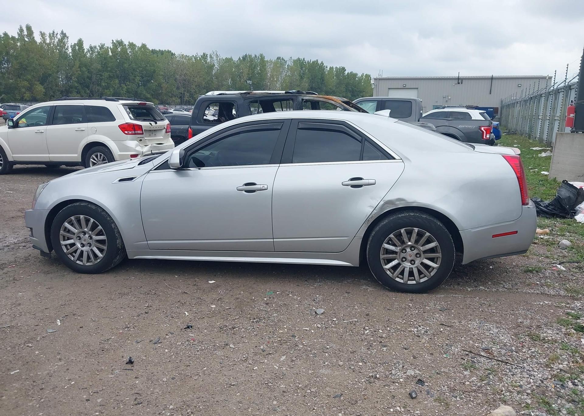 2011 CADILLAC CTS LUXURY